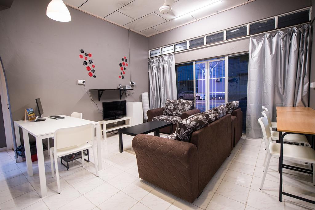 Kemaman Lodge & Cafe Chukai ภายนอก รูปภาพ