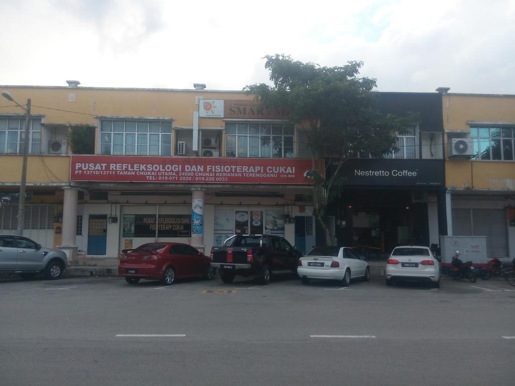 Kemaman Lodge & Cafe Chukai ภายนอก รูปภาพ