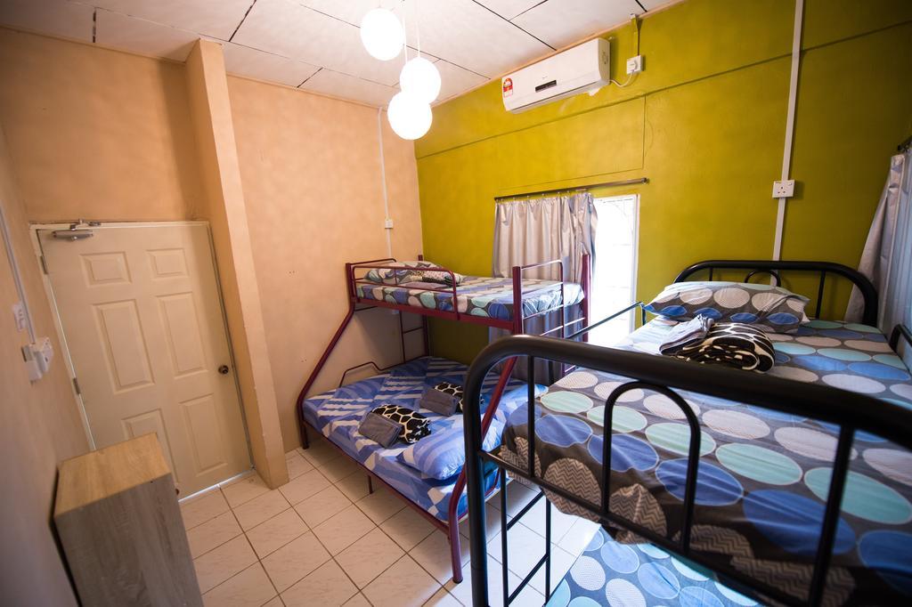 Kemaman Lodge & Cafe Chukai ภายนอก รูปภาพ